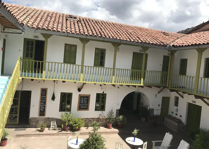 Niños Fierro Hotel